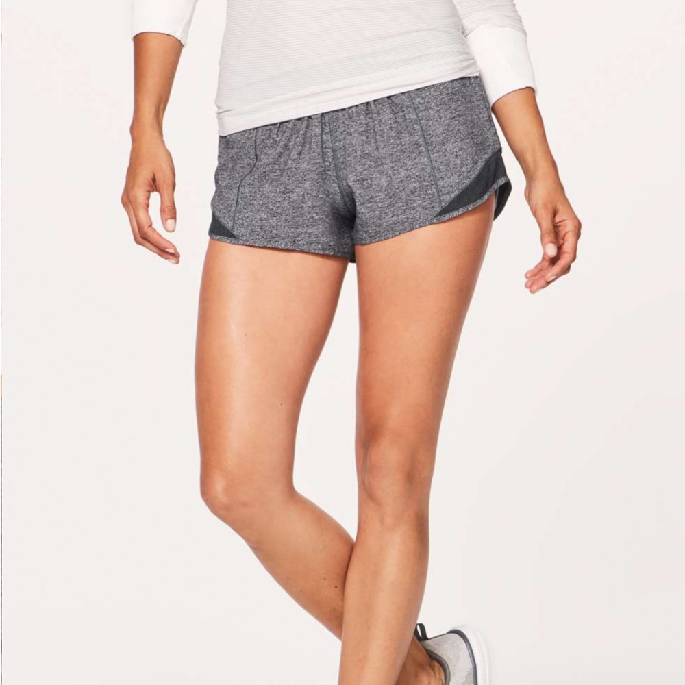 Lululemon 2.5” Hotty Hot Shorts